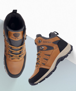 bacca bucci HUNTER 6 inches Hiking/Snow boots for men for outdoor Trekking - Water Resistant पुरुषों के लिए बूट्स