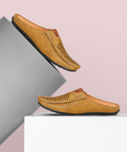 SCARPIA Casuals For Men