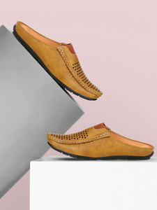 SCARPIA Casuals For Men