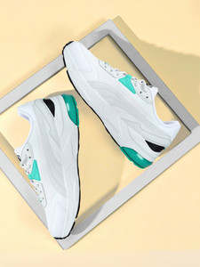 PUMA Mercedes-AMG Petronas F1 VIS2K Sneakers For Men