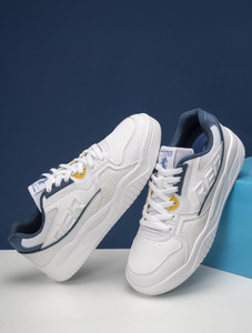 RED TAPE Men's Red Lifestyle Sneakers - Image 6
