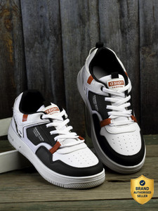 Asian Flat Sole Sneakers for Men with Memory Cushion - Image 6