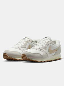NIKE WMNS MD RUNNER 2 SE White Sneakers - Image 6