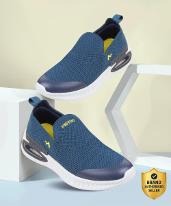 METRO Slip On Sneakers For Men