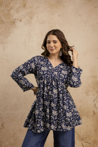 Zyla Women Floral Print Flared Kurta