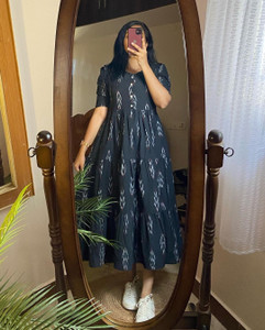 AmanClothing Women Gathered Black Midi/Calf Length Dress