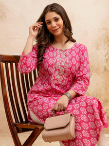 Surhi Women Embroidered Straight Kurta
