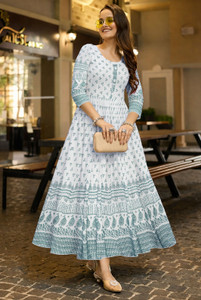 Zayrah Fashions Women Printed, Paisley Anarkali Kurta