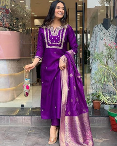DSK STUDIO Women Kurta Pant Dupatta Set