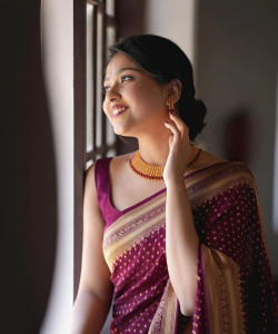 AVANTIKA FASHION Woven Kanjivaram Pure Silk, Art Silk Saree