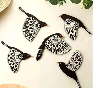 Sohibe Wooden Bird Folk Art Birds Wall Hanging Room Decor Decorative Showpiece - 16 cm