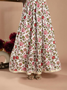 Kurtiwholesaler Printed Women Tiered White Skirt