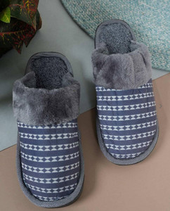 WOLVESDEN Women Slides