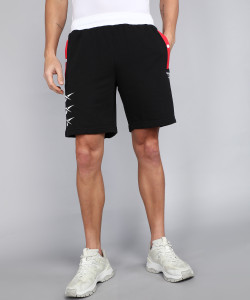 REEBOK पुरुषों के लिए प्रिंटेड काला स्पोर्ट्स शॉर्ट्स