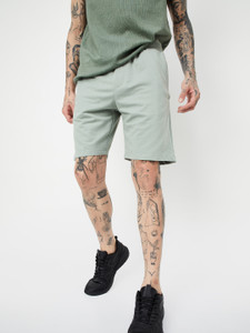 MAX Solid Men Green Basic Shorts