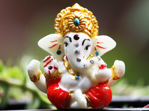 BECKON VENTURE Handcrafted Lord Ganesha Idols for home decor|God idols for car dashboard|Ganesha Idol for car dashboard, gifts And home|Ganesha statue in Religious Idols|ganesh idol in Spiritual & Festive Décor|table decoration items|home decor showpieces|Decorative items for room in Racks & Shelves|handicraft items|Ganesh ji ki murti|ganpati |statues|statue of gods |statue for car|statue for home|Showpieces &Figurines|showpiece gift sets|showpiece for living room|Ganesha showpiece |showpieces in home| Decorative Showpiece  -  6 cm