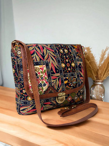 mas navi Black, Brown Sling Bag Trendy|Classic|Party for Womens, Made With Best Quality