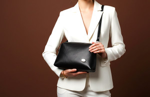 Leather Land Black Sling Bag EGG SLING IN Black