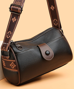 Diva Dale Black Sling Bag Stylish Trendy Broad Strap Spacious Travel Casual Crossbody