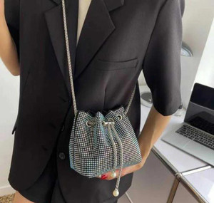 CARRY CARAT Silver Hand-held Bag Potli_silver58