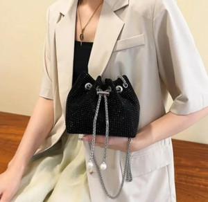 CARRY CARAT Black Hand-held Bag Potli_Black_981jm