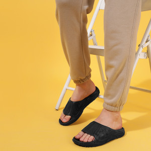 yoho Men Slides