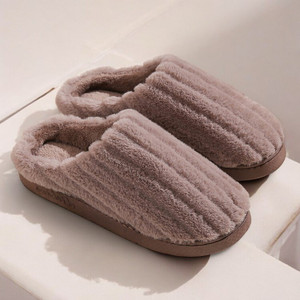 WOLVESDEN Women Slippers