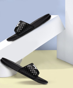 NIKE Women Flip Flops