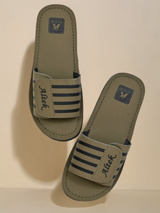 Altek Men Flip Flops (Green, Size 6) - Image 1