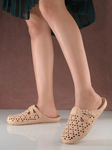 Layasa Women Slippers