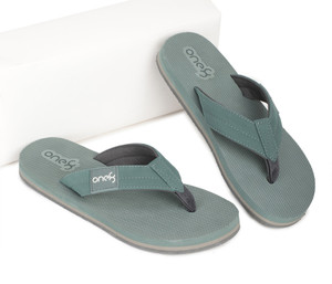 one8 Men Flip Flops