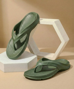 Paragon Men Men Comfortable Slippers for Daily Wear Slippers