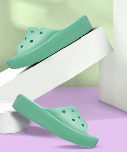 CROCS Women Classic Slides