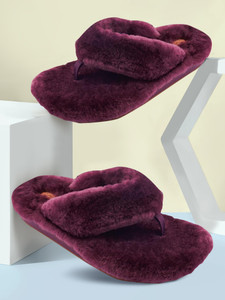 WOLVESDEN Women Flip Flops