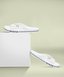CROCS Bayaband फ्लिप फ्लॉप