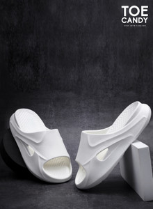 TOE CANDY Men White Men Slip-on Slider Slides