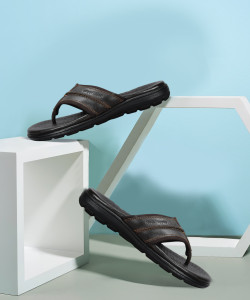 HUSH PUPPIES Men Slippers