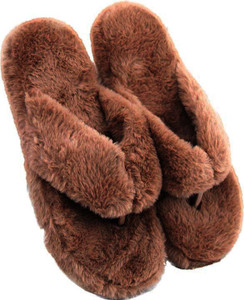 WOLVESDEN Women Slippers