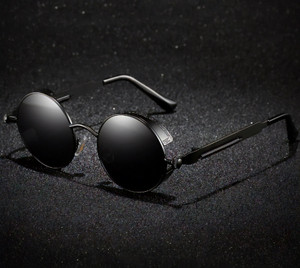 Rich Club Round Sunglasses