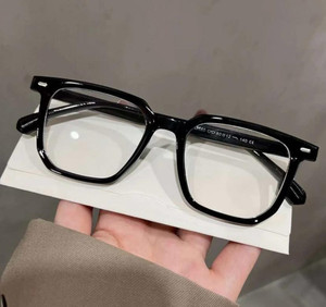 dioris Retro Square Sunglasses