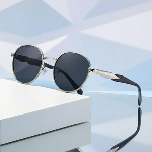 ROADWAY Round Sunglasses