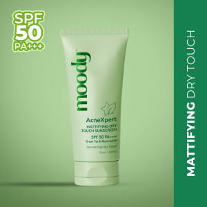 मूडी AcneXpert Sunscreen SPF - 50 PA+++