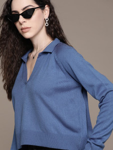 Roadster Solid V Neck Casual Women Blue Sweater
