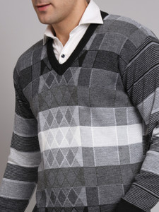eWools Striped V Neck Casual Men Black Sweater