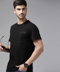 Roadster Solid Men Round Neck Black T-Shirt