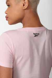 REEBOK Printed Women Round Neck Pink T-Shirt