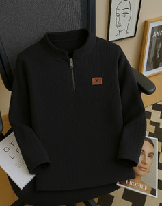 PRAIZY Solid Men Mandarin Collar Black T-Shirt