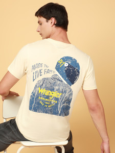 Wrangler Printed, Typography Men Round Neck Beige T-Shirt
