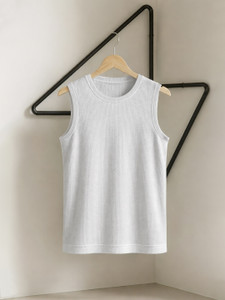 TeeWink Solid Men Round Neck White T-Shirt