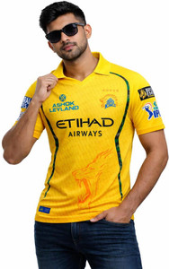 Teeglee Printed Men V Neck Yellow T-Shirt